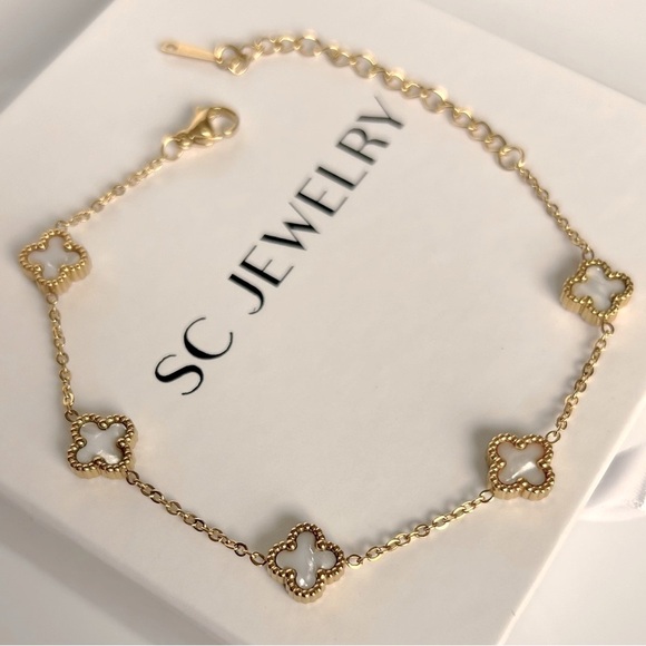 🎄 HOLIDAY PICK 🎄White Clover Bracelet Double Sided Petite Clover Mother of Pearl - Picture 1 of 11